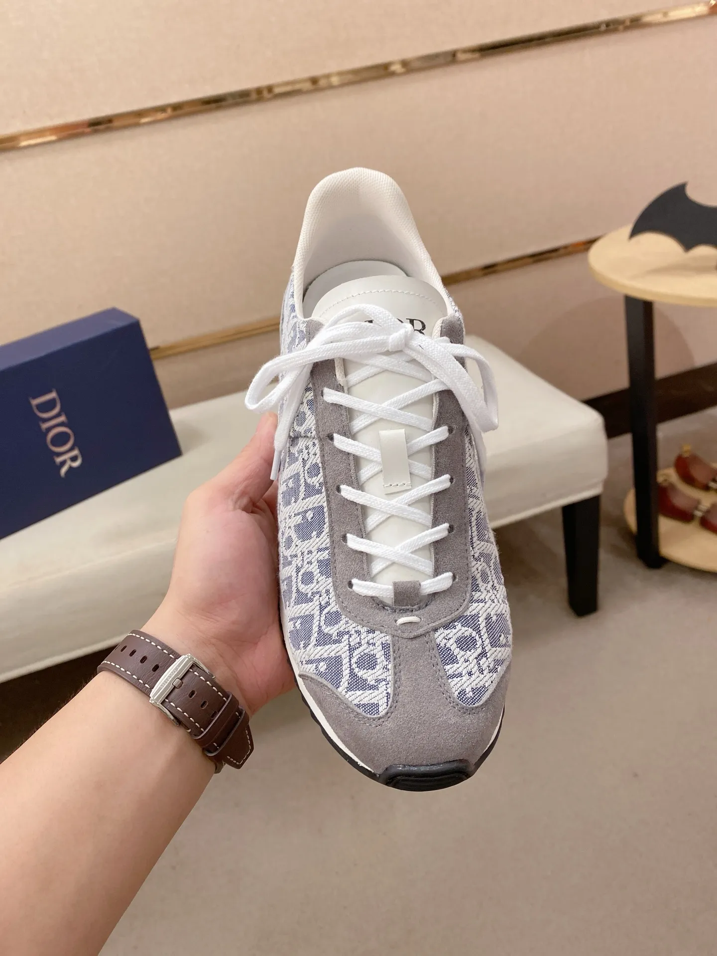 Men's shoes💰: 440💰Couple style💏 [Dior·Dior] New casual sports style men's shoes, new spring and summer design, perfect workmanship, lace-up lazy style to create wardrobe quality, upper: imported first-layer cowhide, mesh breathable lining soft and comfortable, ultra-light TPU wear-resistant outsole, simple, versatile fashion men's shoes, excellent color code number 35--44. (45,46 customized items are not returnable or exchangeable)